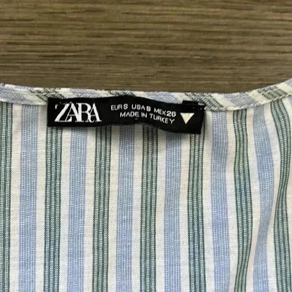 Zara  | Mixed media poplin stripe and black cardigan - Picture 7 of 9